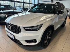 Volvo XC40 - 2.0 T4 AWD R-Design | Panoroma | 1. Eigenaar | Dealer onderhouden | Parelmoer