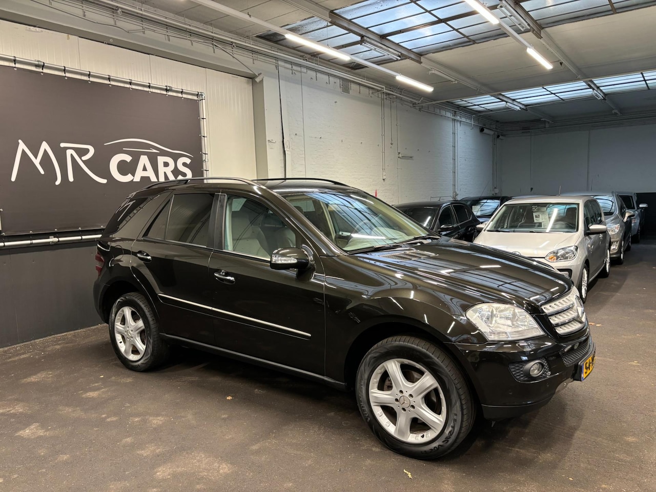 Mercedes-Benz M-klasse - 320 CDI Leder/Navi/Airco/Cruise Control - AutoWereld.nl