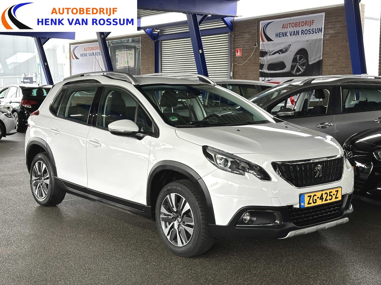 Peugeot 2008 - 1.2 PureTech Allure Trekhaak | Camera | Cruise | Clima | PDC. - AutoWereld.nl