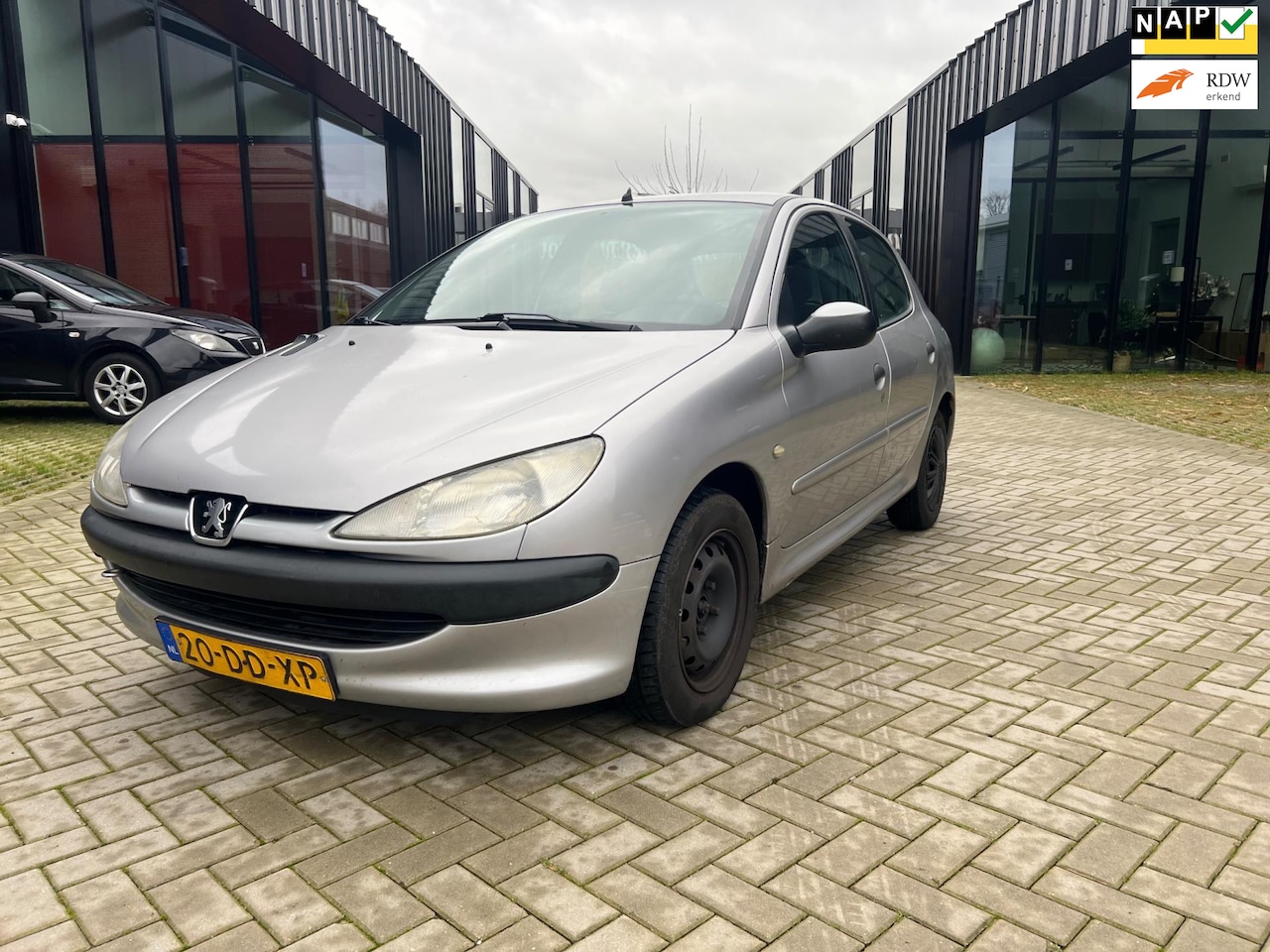 Peugeot 206 - 1.4 XT APK tot 05-2025 ! - AutoWereld.nl