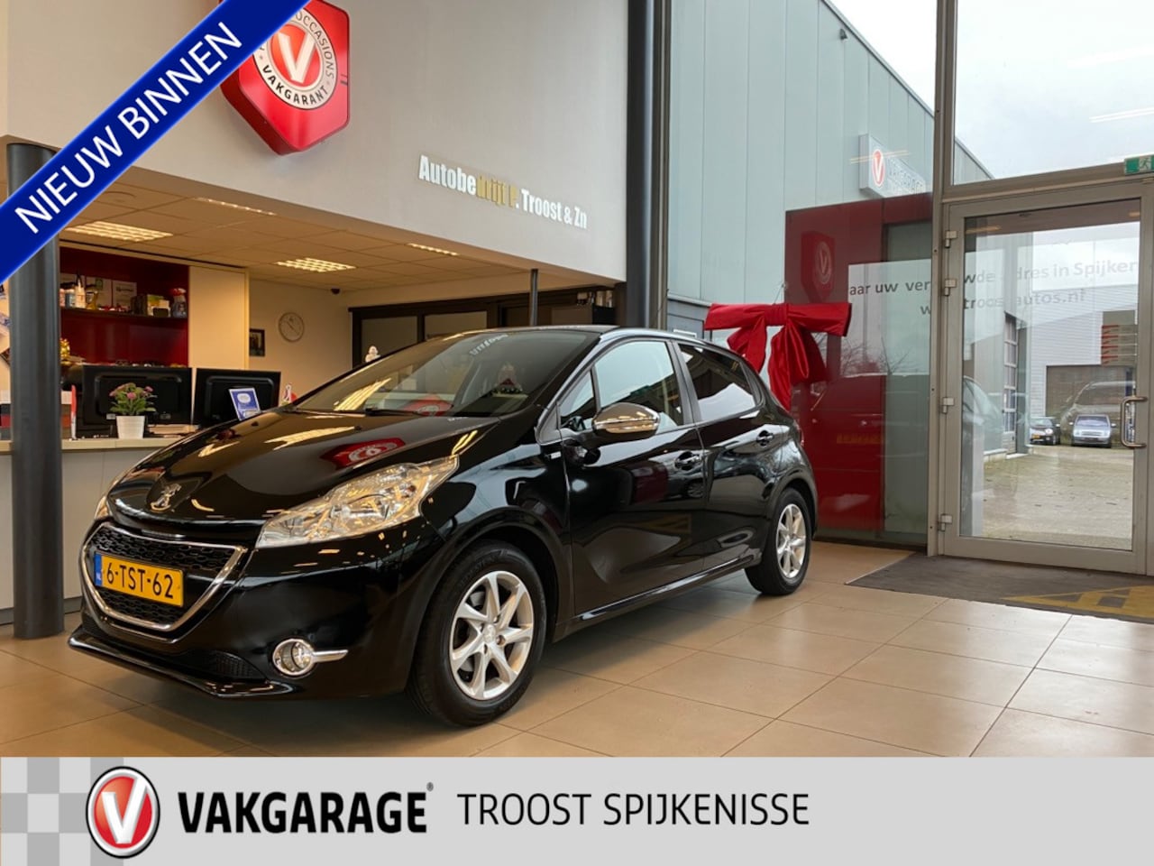 Peugeot 208 - 1.2 Vti Style 1.2 VTi Style,5 Deurs,5Zits,Navigatie,Airco,Cruisecontrol,Trekhaak,Elektrischpakket,Blueto - AutoWereld.nl