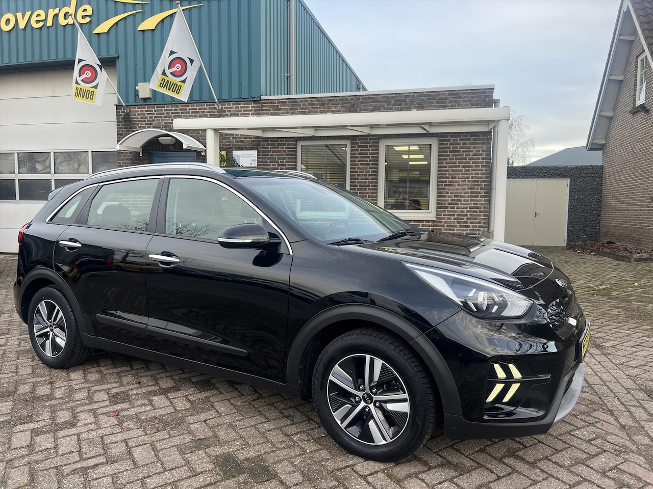 Kia Niro - 1.6 GDi Hybrid 141pk DCT6 DynamicLine, 1e eig, BTW - AutoWereld.nl