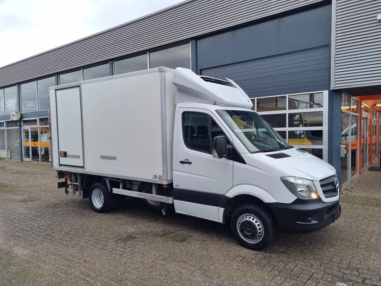 Mercedes-Benz Sprinter - 516 CDI E6 Kuhlkoffer -20+20 230V/ LBW/ Anhangerkupplung - AutoWereld.nl