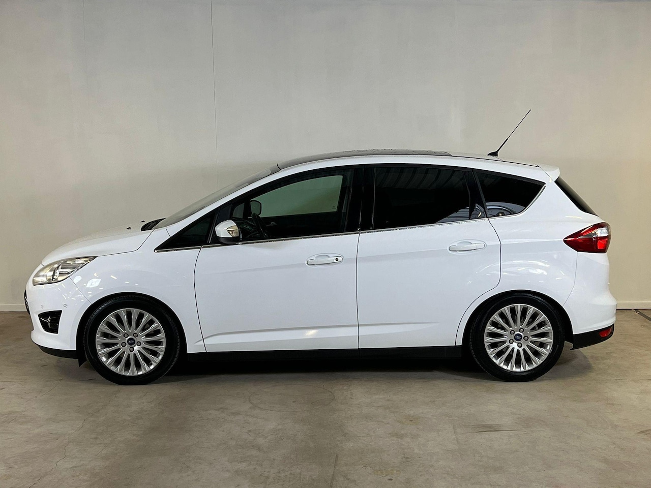 Ford C-Max - 1.6 EcoBoost Titanium 1.6 EcoBoost Titanium - AutoWereld.nl