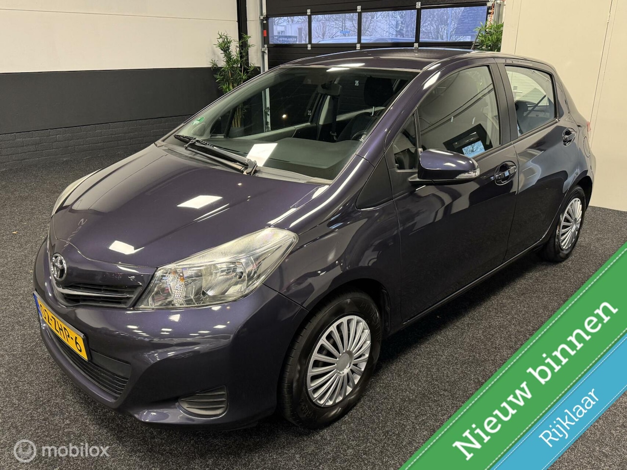 Toyota Yaris - 1.0 VVT-i Aspiration 5 DEURS / AIRCO / CAMERA / CRUISE - AutoWereld.nl