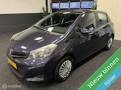 Toyota Yaris - 1.0 VVT-i Aspiration 5 DEURS / AIRCO / CAMERA / CRUISE