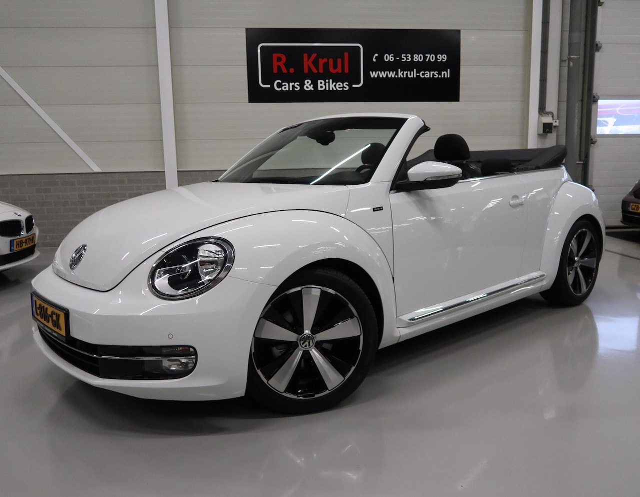 Volkswagen Beetle Cabriolet - 1.2 TSI Allstar Airco-ecc Navigatie Camera BT 18 App-connect 18 inch Sportvelgen Half leer - AutoWereld.nl