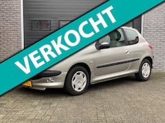 Peugeot 206 - 1.6-16V Gentry AUTOMAAT / AIRCO / 117.378 KM