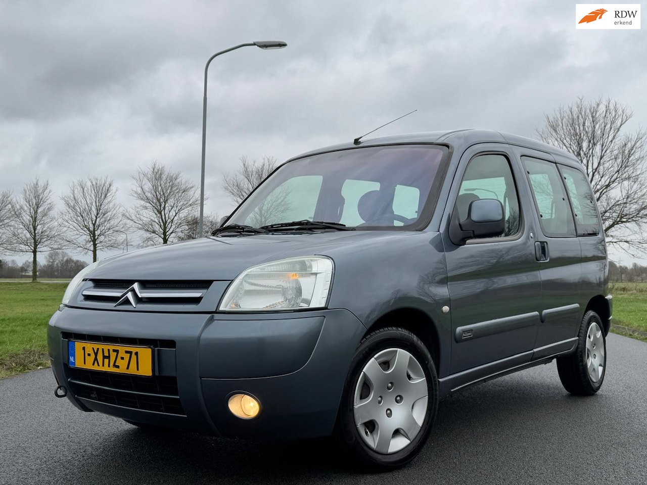 Citroën Berlingo - 1.6i Multispace Attraction Airco Trekhaak - AutoWereld.nl