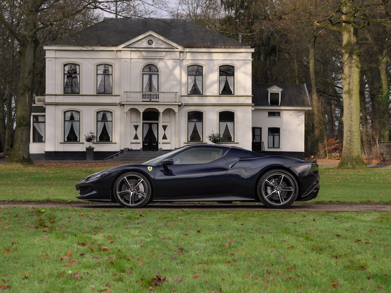 Ferrari 296 GTB - 3.0 V6 | New Car | Blu America | Daytona Racing Seats | Lift | Full carbon - AutoWereld.nl