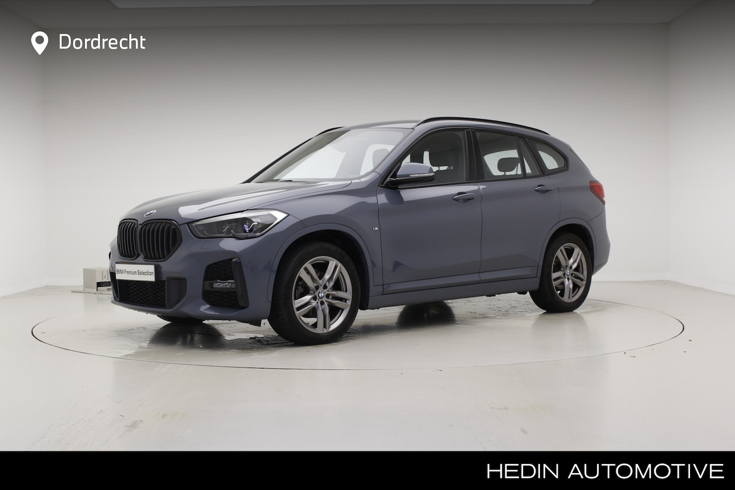 BMW X1 - sDrive18i High Executive | M-sport | Head-up | Trekhaak - AutoWereld.nl