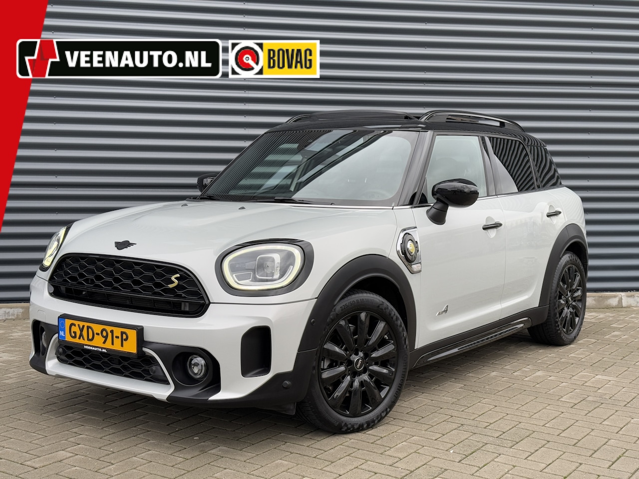 MINI Countryman - 2.0 Cooper S E ALL4 Pano/Camera/Leder/Apple - AutoWereld.nl