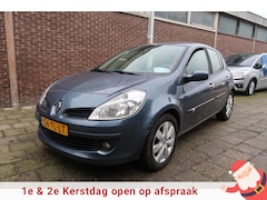 Renault Clio - 1.6-16V Privilège