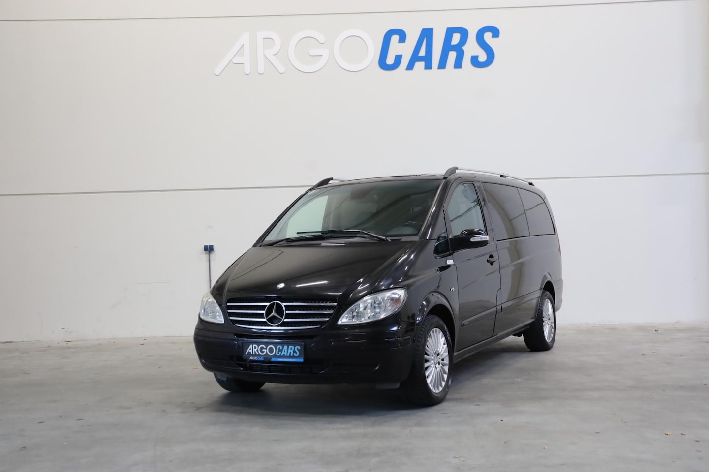 Mercedes-Benz Viano - 3.0 CDI DUBBEl CABINE LANG 5 ZITS AIRCO MARGE TREKHAAK PDC CRUISE CONTROL LEDER ZEER NETTE - AutoWereld.nl