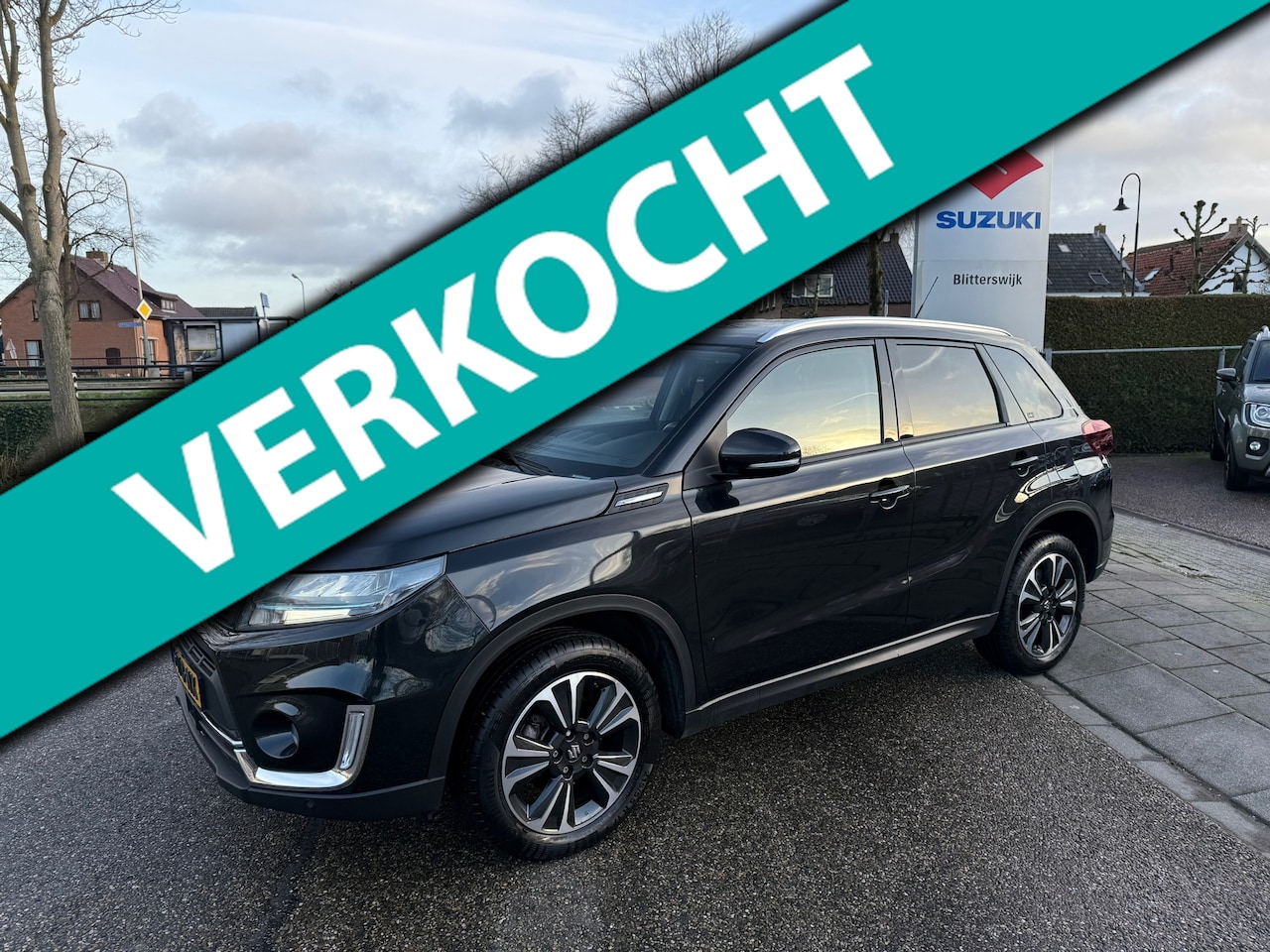 Suzuki Vitara - 1.4 Boosterjet Style Smart Hybrid // Trekhaak // 1500 kilo trekgewicht // Weinig kilometer - AutoWereld.nl