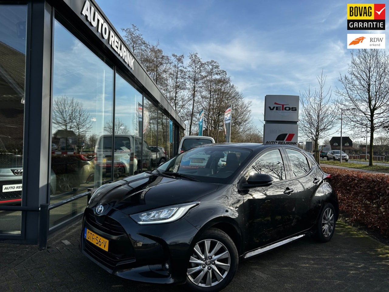 Toyota Yaris - 1.5 Hybrid Dynamic/LMV/STOEL-EN STUURVERWARMING/CARPLAY/KEYLESS ENTRY - AutoWereld.nl