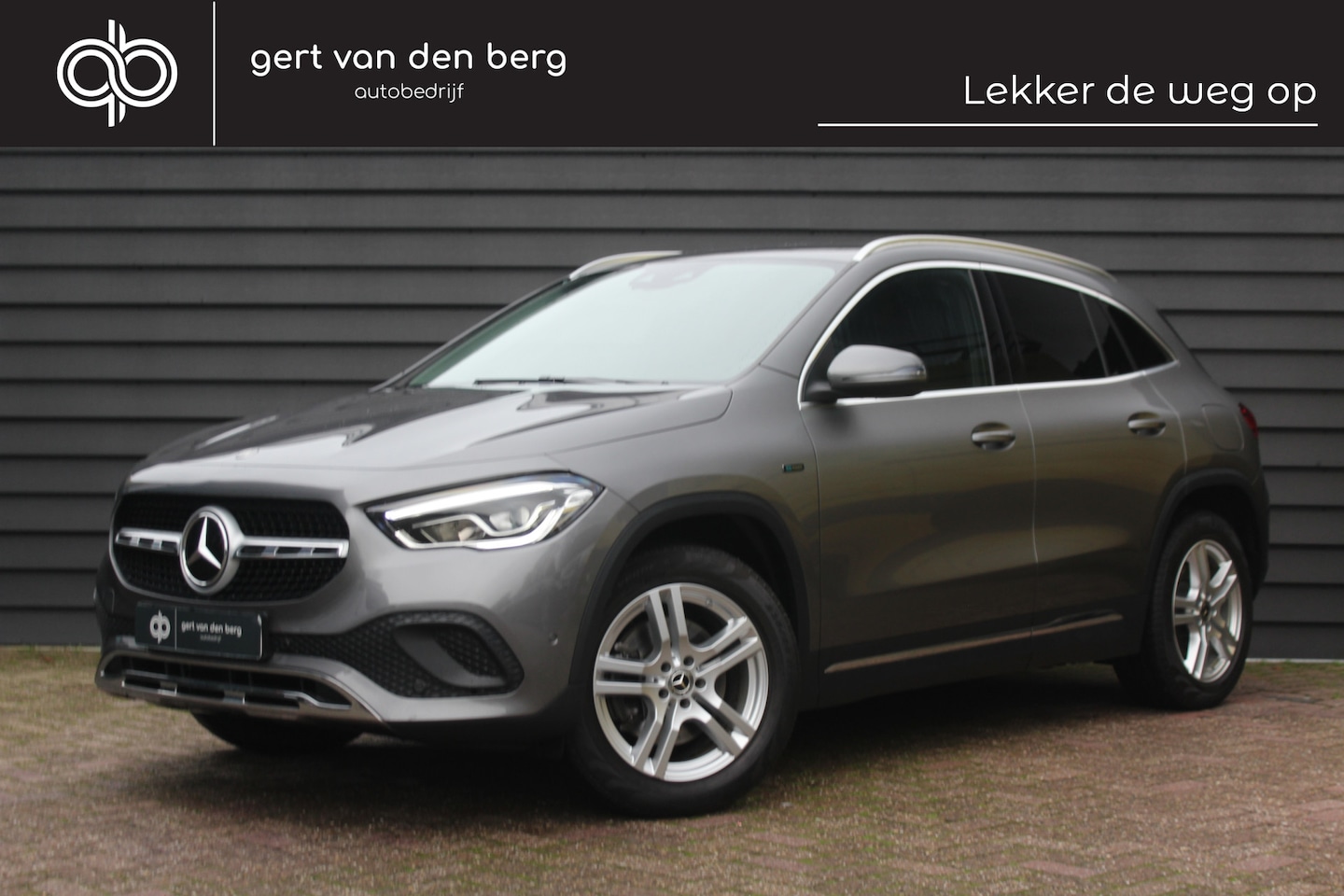 Mercedes-Benz GLA-Klasse - 250 e Progressive - MBUX WIDESCREEN - CAMERA - CRUISE CONTR. - CARPLAY - - AutoWereld.nl