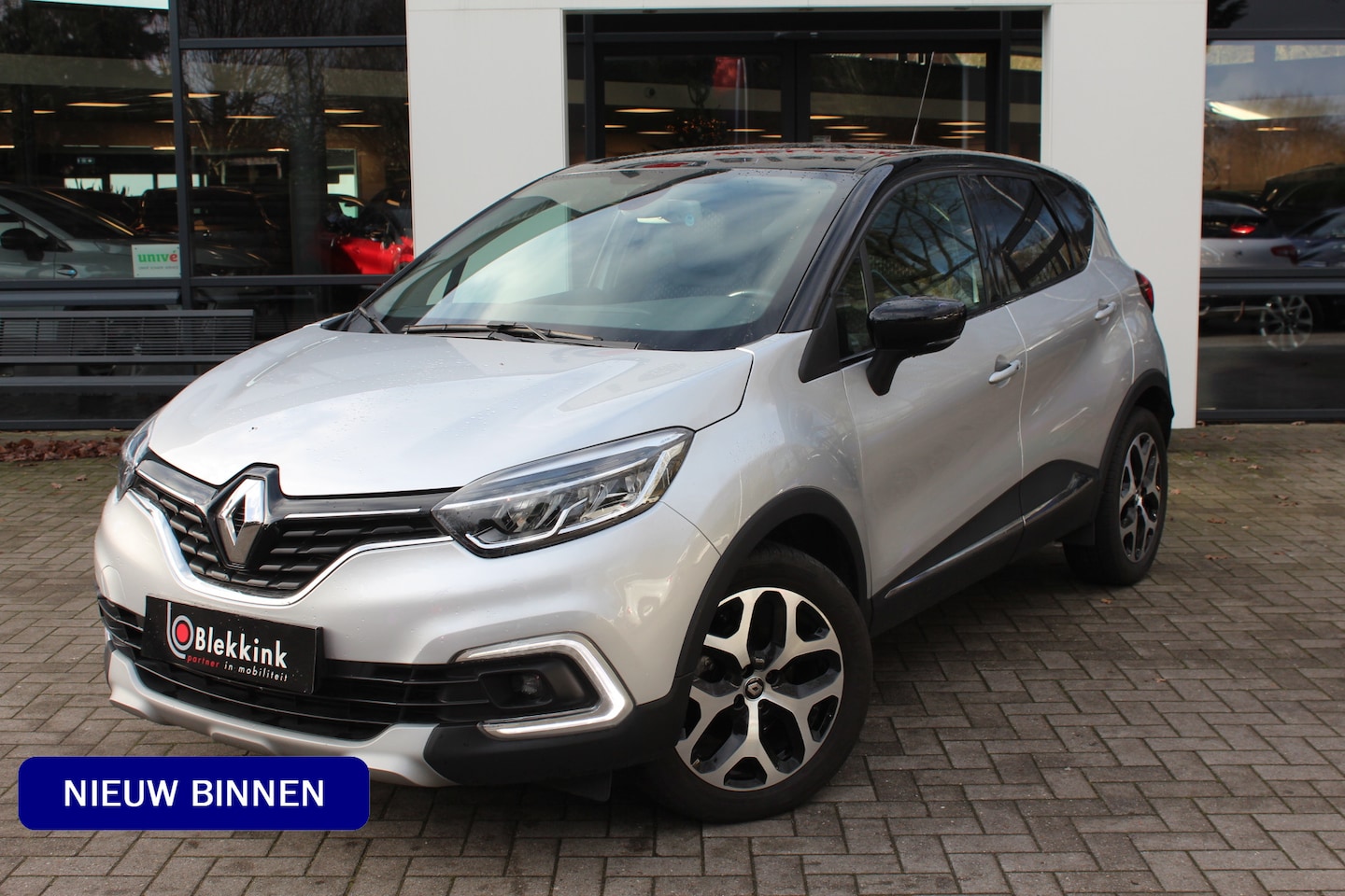 Renault Captur - 1.3 TCe Intens 150 pk Automaat Navigatie, PDC, Clima, Cruise contr - AutoWereld.nl