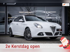 Alfa Romeo Giulietta - 1.4 T Distinctive|Automaat|Schuif/kantel|Cruise|Navi|Leder|PDC|Sport