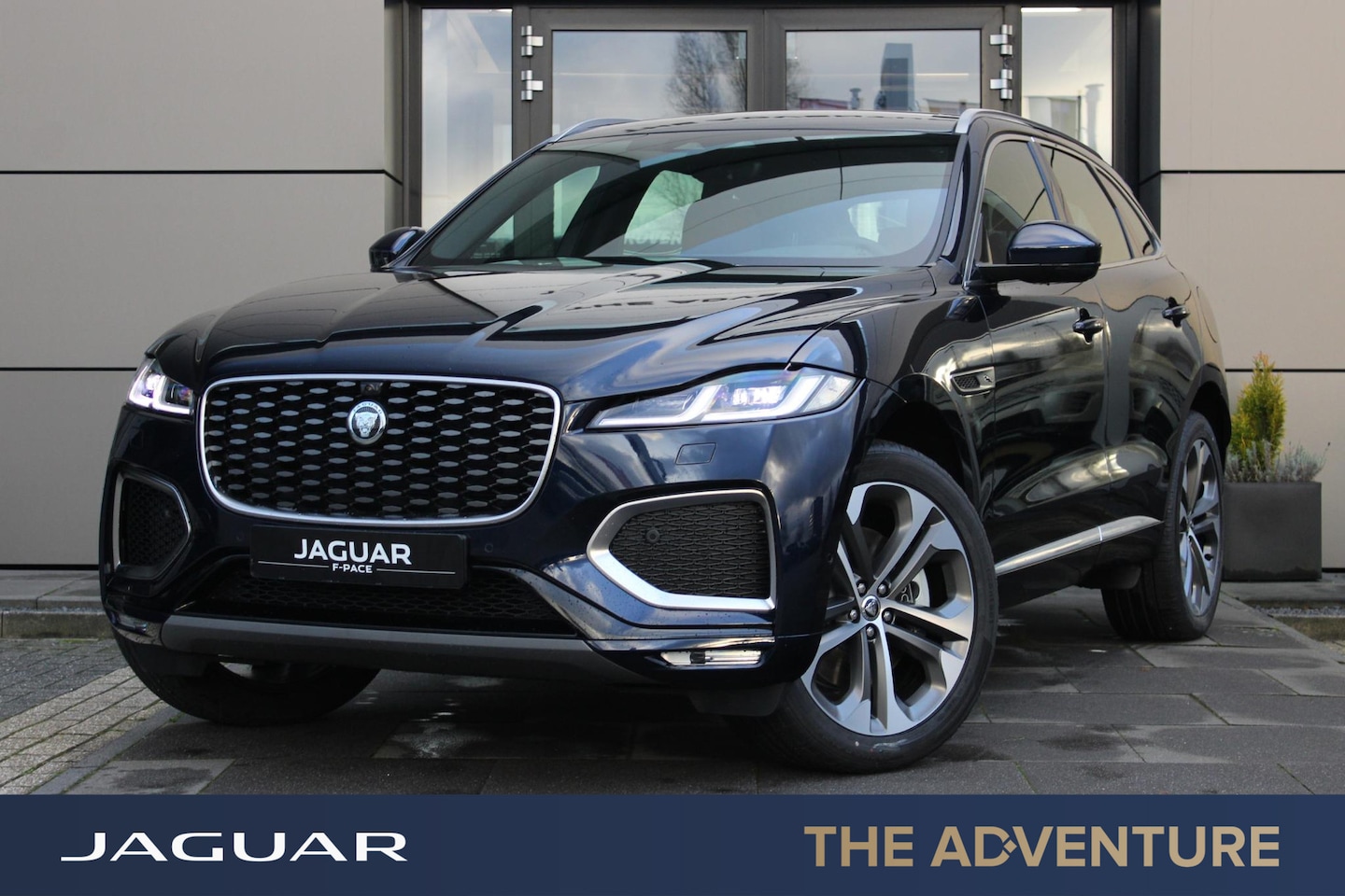 Jaguar F-Pace - P400e R-Dynamic SE 90th Ann. Edition - AutoWereld.nl