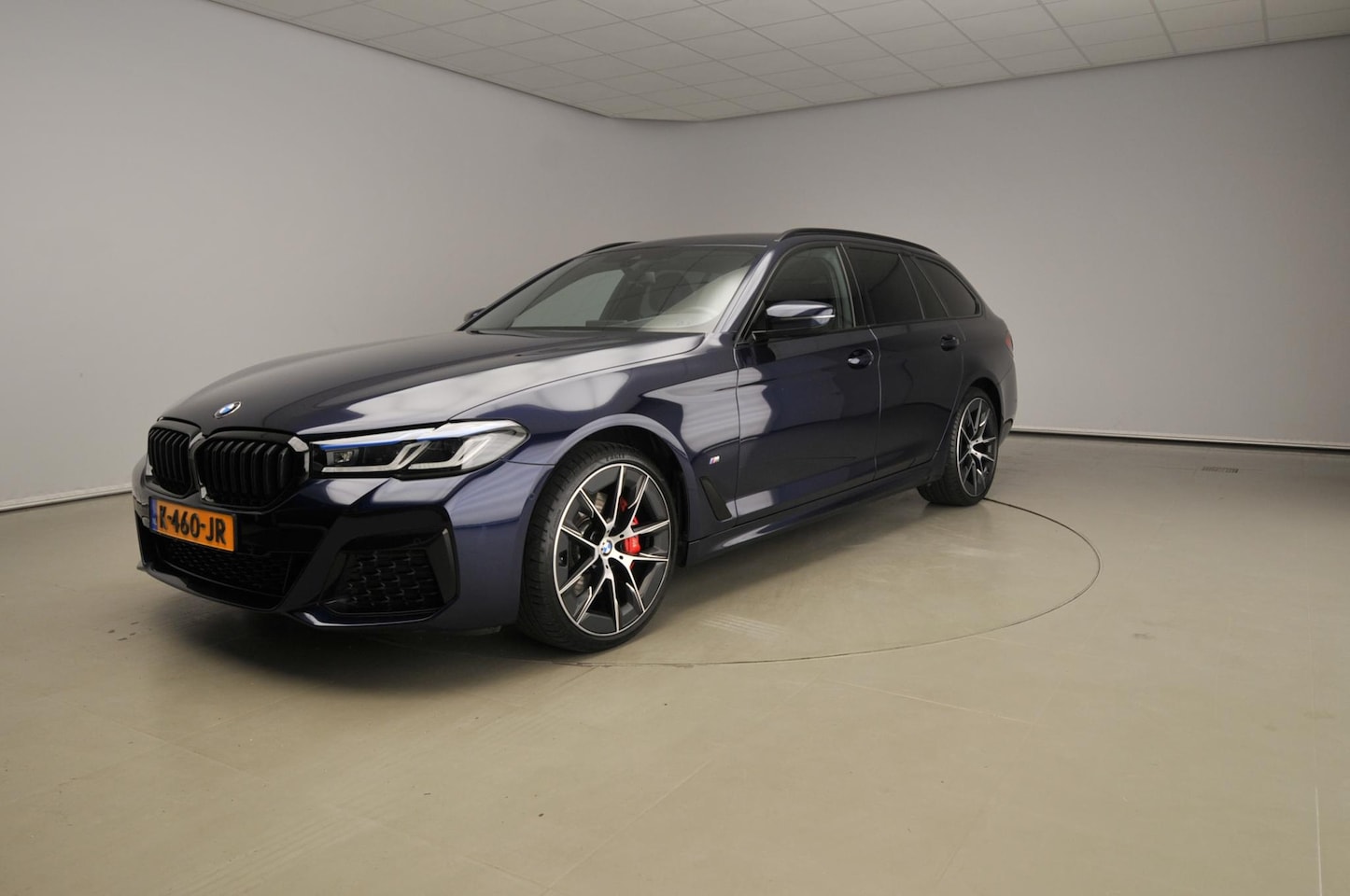 BMW 5-serie Touring - 530i xDrive | M-Sportpakket | Laserlicht | Leder | HUD | Stoelverwarming | DAB | Harman-ka - AutoWereld.nl