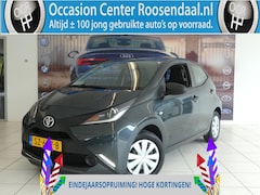 Toyota Aygo - 1.0 VVT-i x-fun Airco 5-Deurs Centr. LED 1e Eigenaar Dealer Onderhouden Zeer Lage Km Stand