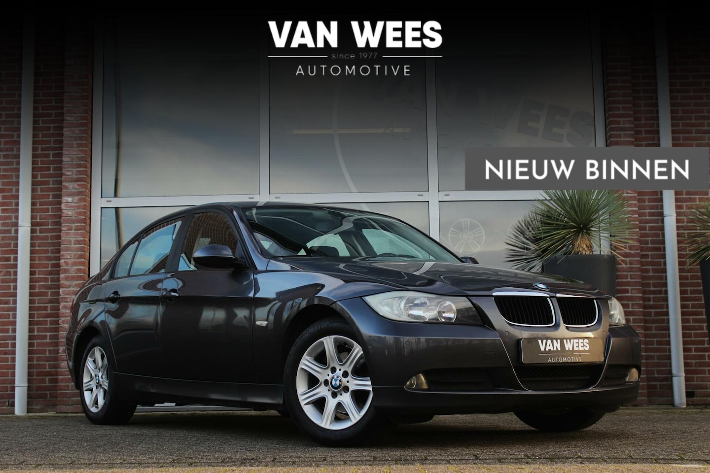 BMW 3-serie - 318i E90 Sedan Business Line | Sportstuur | Cruise-control | Stoelverwarming | PDC | Clima - AutoWereld.nl