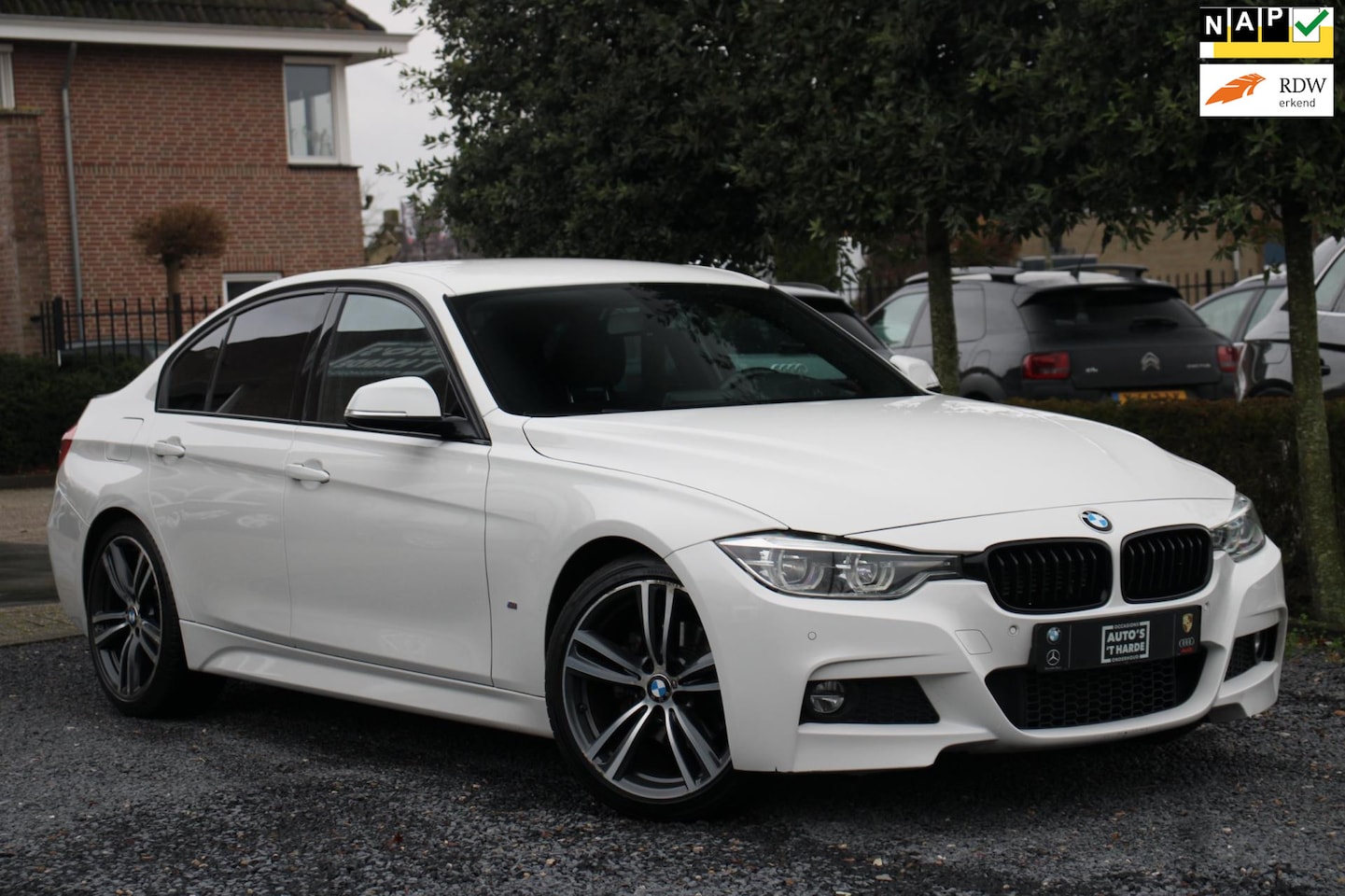 BMW 3-serie - 330e Centennial Executive 252 PK M-Sport Dealer o.h Alcantara LED 19'' - AutoWereld.nl