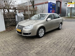 Volkswagen Jetta - 2.0 FSI Comfortline Automaat