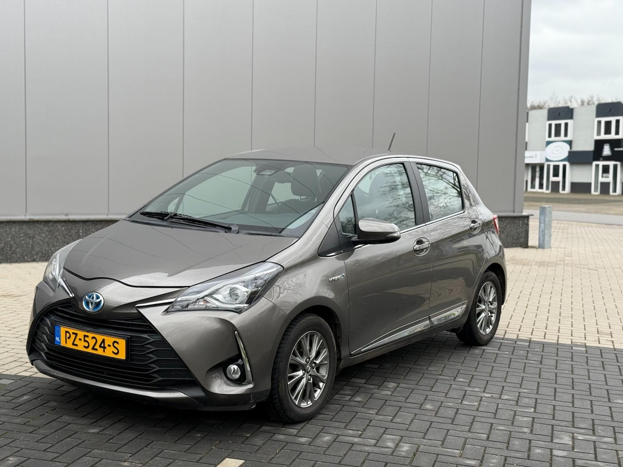 Toyota Yaris - 1.5 Hybrid Executive 1.5 Hybrid Executive - AutoWereld.nl