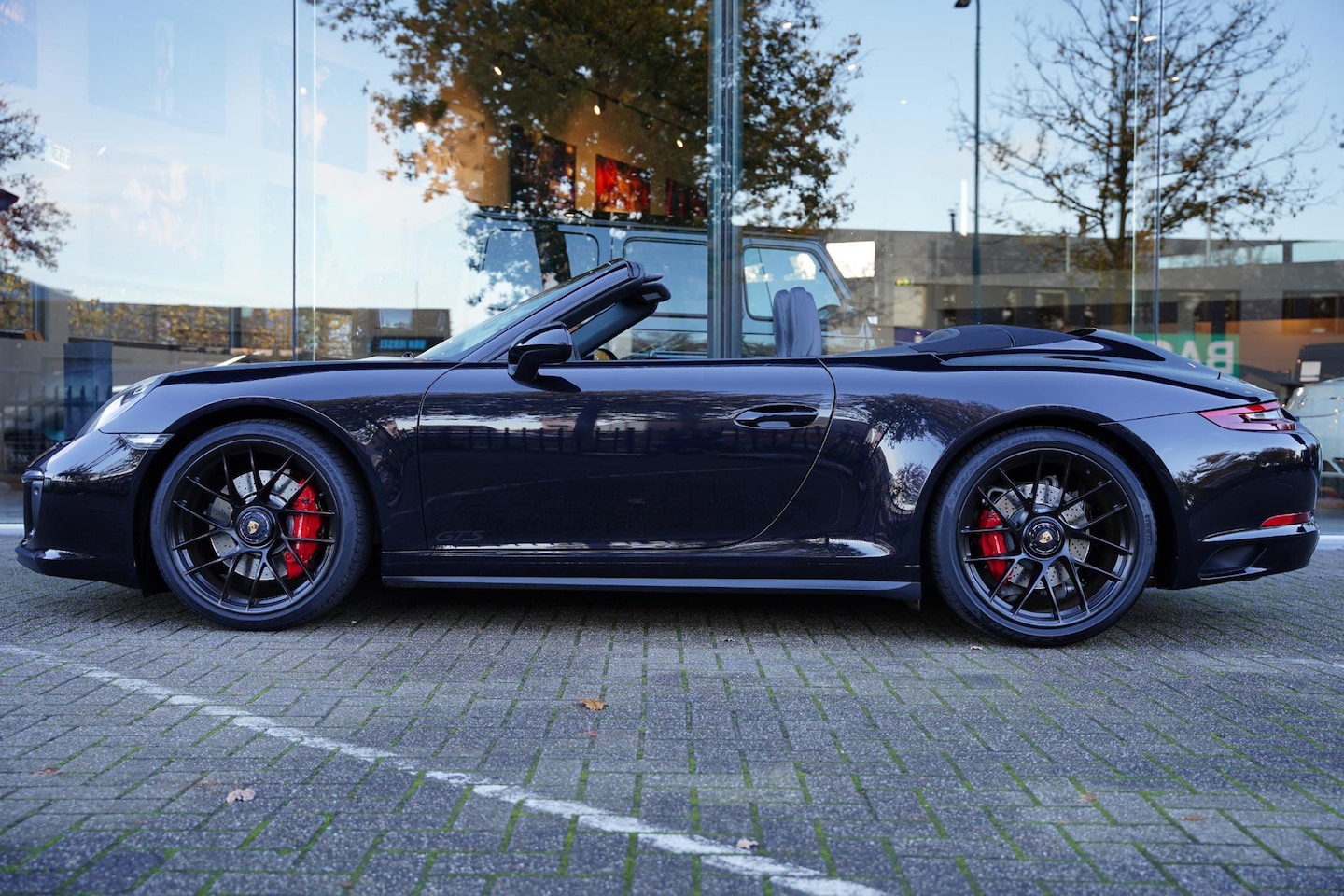 Porsche 911 Cabrio - 3.0 Carrera 4 GTS GERESERVEERD - AutoWereld.nl