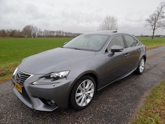 Lexus IS - 300h Luxury Line