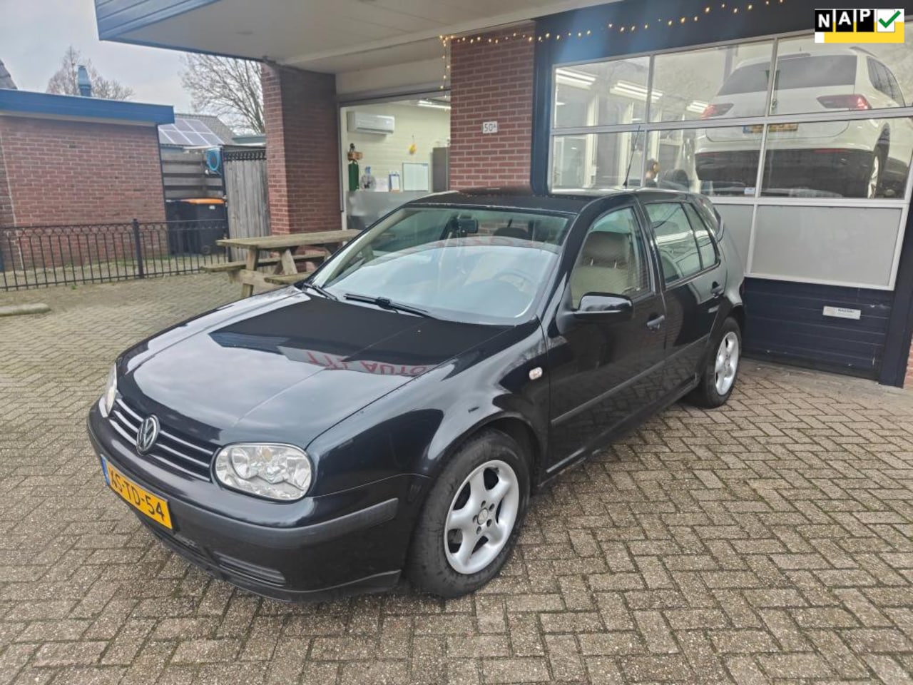 Volkswagen Golf - 1.6 1.6, Airco, APK Verlopen. loopt en rijdt goed! zo mee! - AutoWereld.nl