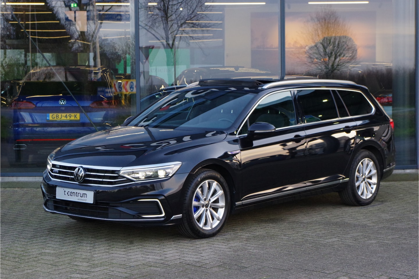 Volkswagen Passat Variant - 1.4 TSI PHEV GTE Business 1.4 TSI PHEV GTE 218 PK Business, Elek. Trekhaak, Panoramadak, Leder-Alcantara, LED - AutoWereld.nl