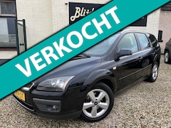 Ford Focus Wagon - 1.8-16V Ambiente Flexifuel Airco | Cruise | Stoel VW | PDC | LM | Nieuwe APK