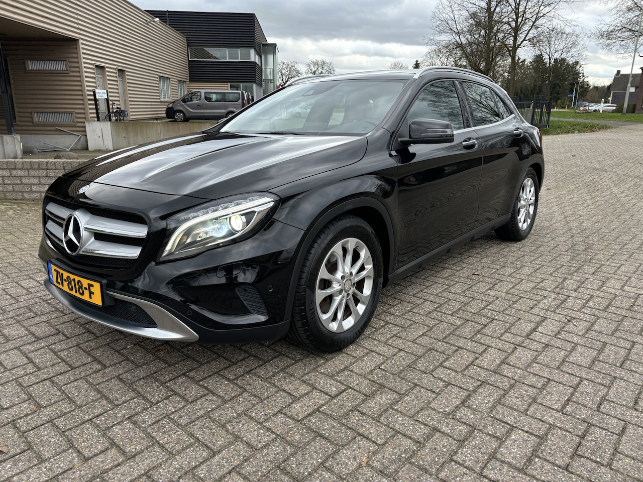 Mercedes-Benz GLA-Klasse - 250 4Matic Prestige Automaat [ panorama schuifdak,fm navi,camera,leer,lmv ] - AutoWereld.nl