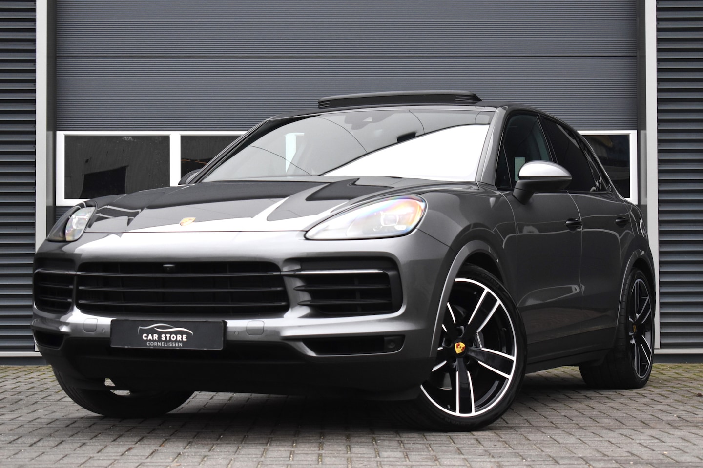 Porsche Cayenne - 3.0 E-Hybrid 467 PK / SPORT DESIGN / PANO / SPORT CHRONO / 22" / SFEER / LUCHTVERING / BOS - AutoWereld.nl