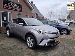 Toyota C-HR - 1.2 Dynamic, nwe APK, goed onderhouden. Camera, navi, bluetooth, trekhaak Sportieve uitvoe