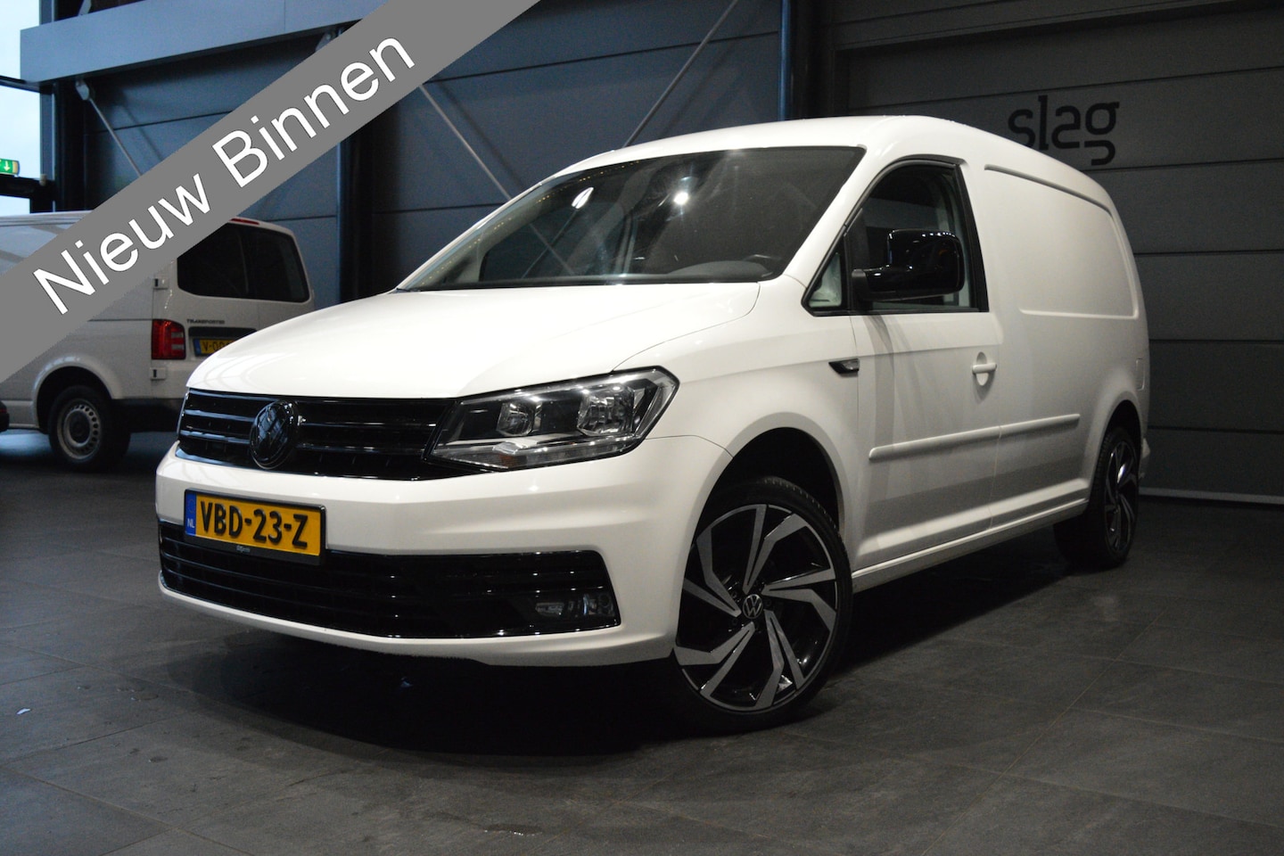 Volkswagen Caddy Maxi - 2.0 TDI L2H1 Highline navi cruise trekhaak 18 inch !! - AutoWereld.nl