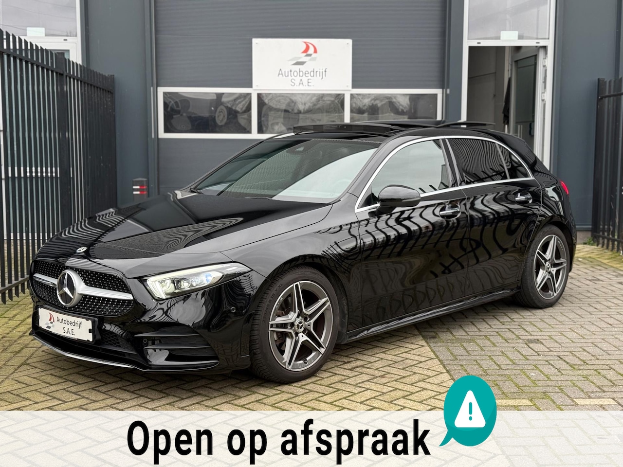 Mercedes-Benz A-klasse - 200 AMG MEMORY PANO SFEER CARPLAY !! - AutoWereld.nl