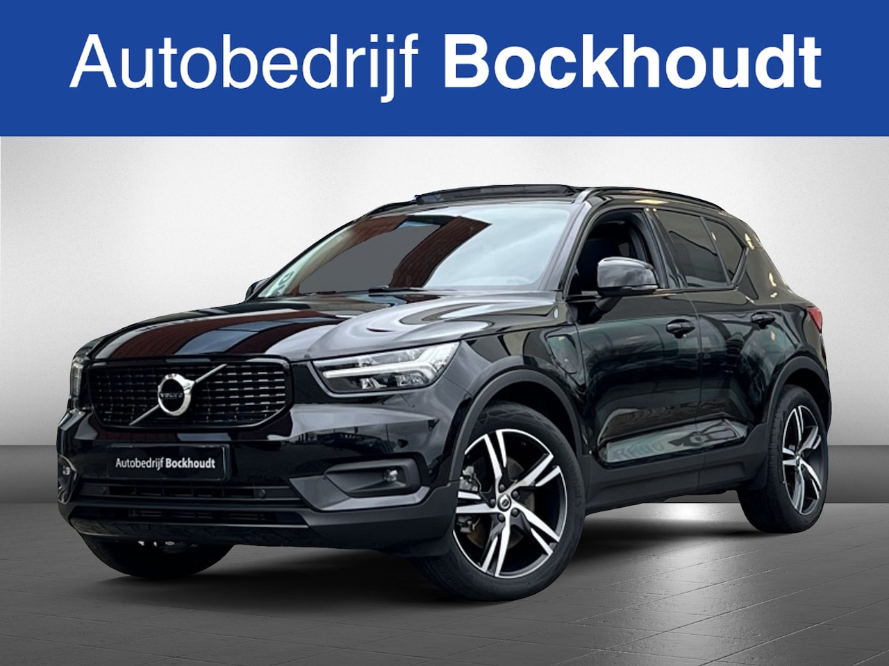 Volvo XC40 - 1.5 T4 Rech | Pano | Navi | Stoelverwarming - AutoWereld.nl