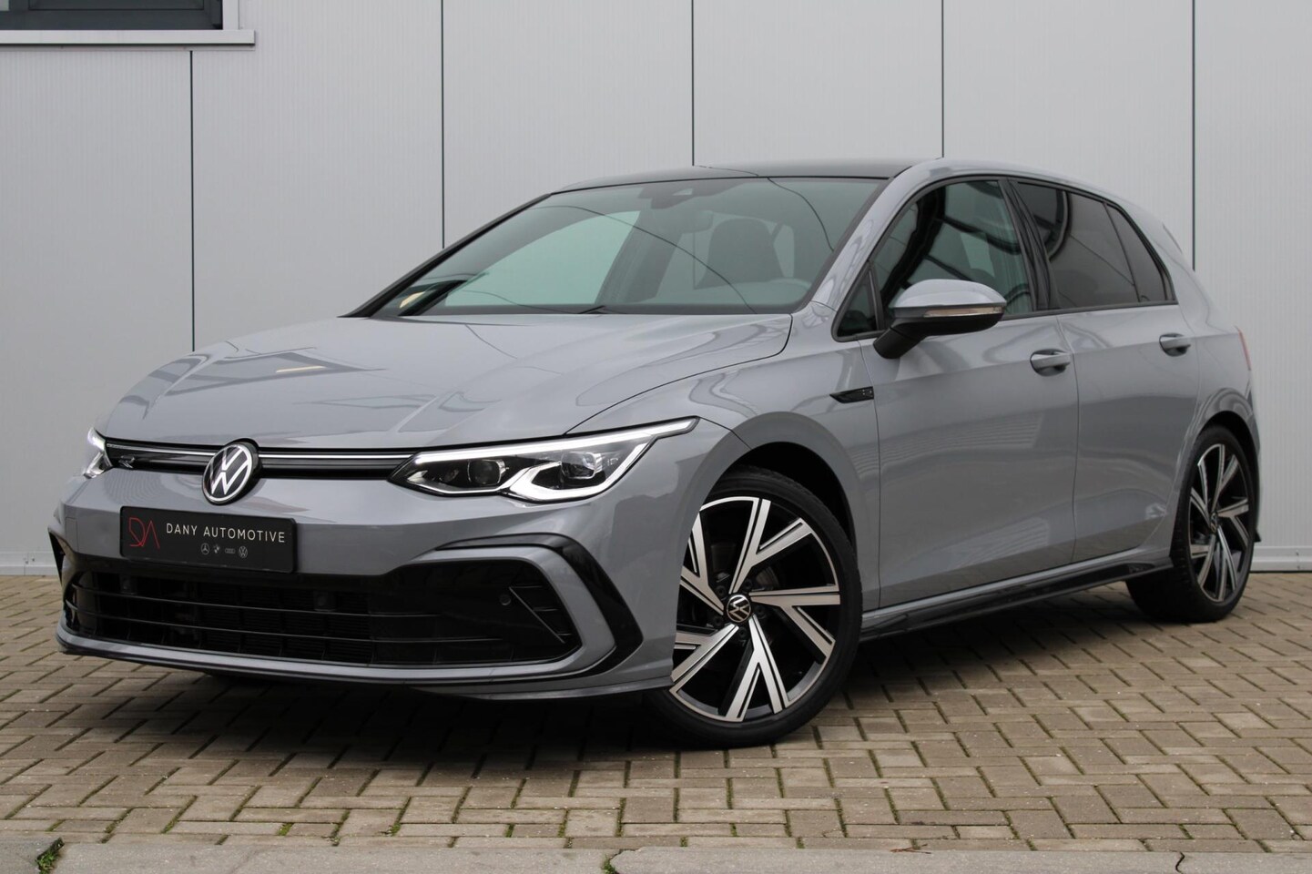 Volkswagen Golf - 1.5 TSI R-Line IQ I 150PK I PANO I ADAPTIEF CRUISE I KEYLESS GO I CARPLAY I SFEER VERL. I - AutoWereld.nl