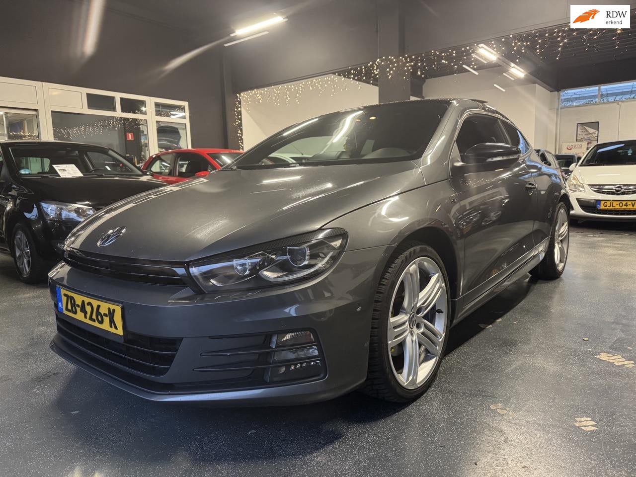 Volkswagen Scirocco - Volkswagen SCIROCCO*STOEL-VERW*PANO-DAK*NAVI*LMV*OND-BOEKJES* - AutoWereld.nl