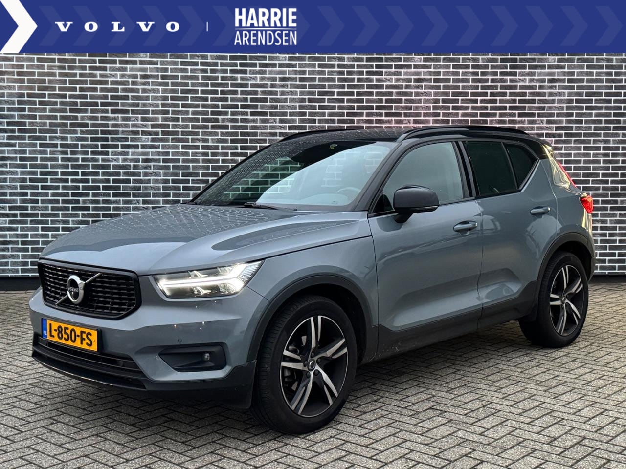 Volvo XC40 - 1.5 T3 R-Design | Panoramadak | Adaptive cruise control | Trekhaak | Harman Kardon audio | - AutoWereld.nl