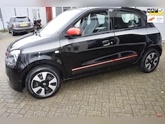 Renault Twingo - 1.0 SCe Collection hele nette twingo, alleen een bumperhoekje zie foto