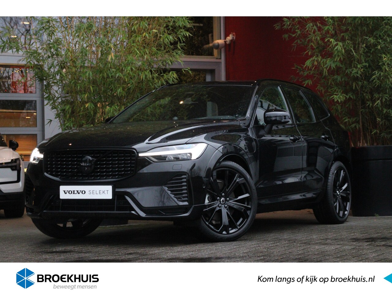 Volvo XC60 - T8 Plug-in hybrid AWD 455pk Ultra Black Edition | Luchtvering | Bowers&Wilkins | Trekhaak - AutoWereld.nl