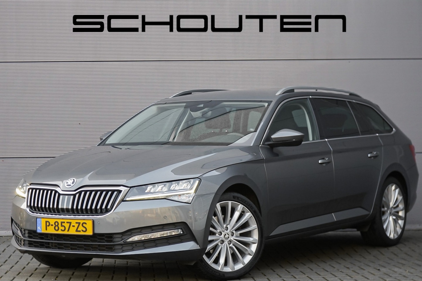 Skoda Superb Combi - 1.5 TSI ACT Business Trekhaak ACC 19" Keyless - AutoWereld.nl