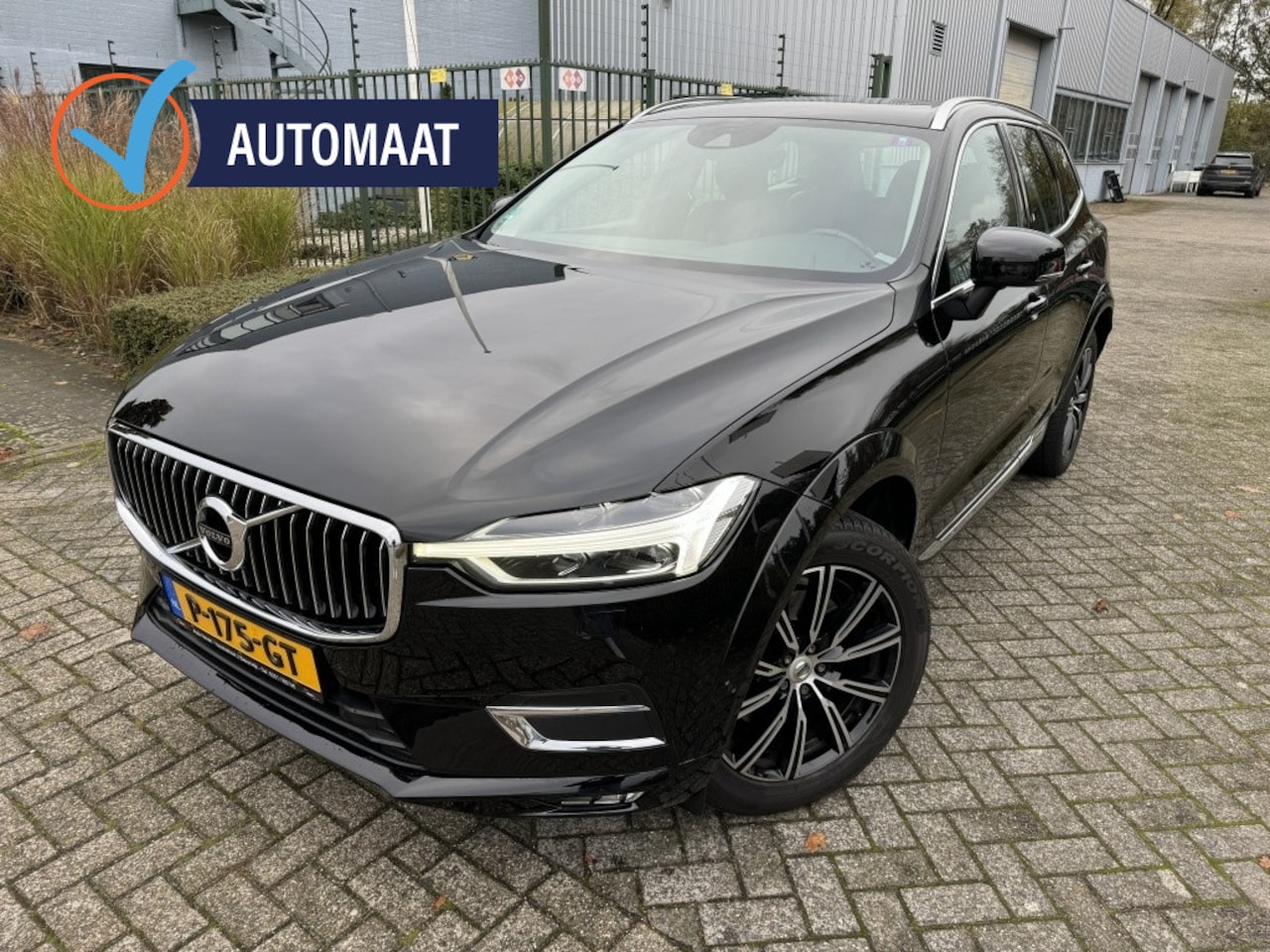 Volvo XC60 - 2.0 D4 Inscription | Panaromadak | Leder - AutoWereld.nl