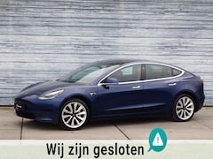 Tesla Model 3 - Standard RWD Plus Trekhaak 19 inch Pano Leer