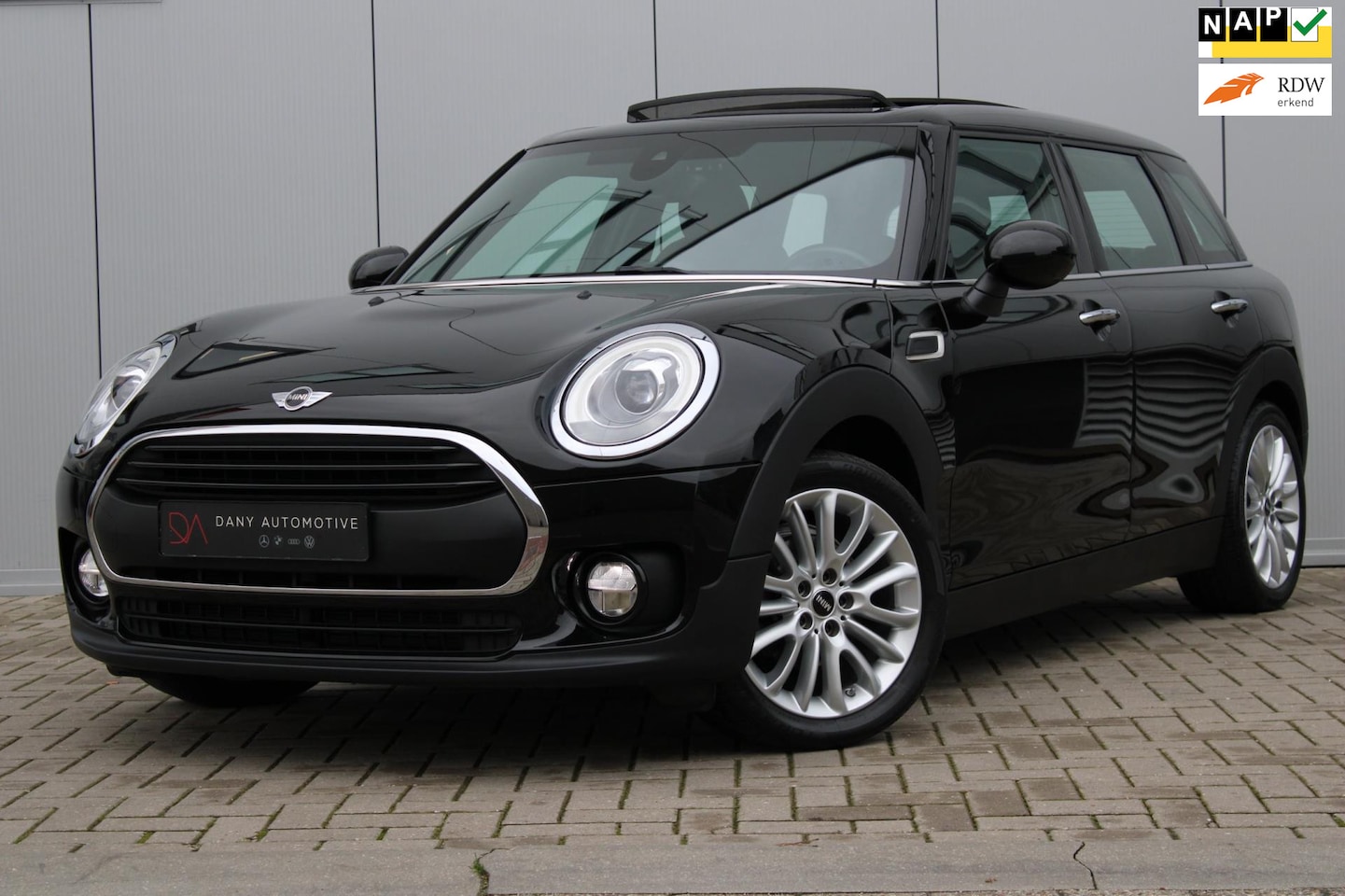 MINI Clubman - Mini 1.5 Clubman PANO I LED I KEYLESS I CRUISE I CLIMA I STOEL VERWAR. I - AutoWereld.nl